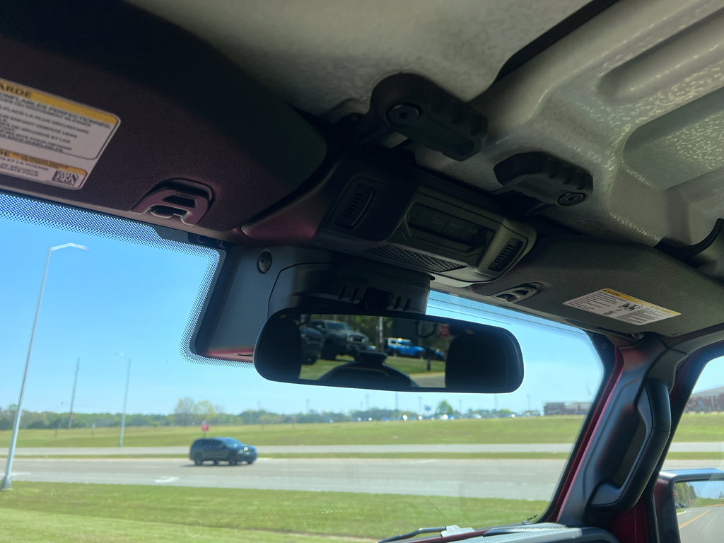 Used 2025 Jeep Wrangler Sahara w/ Safety Group image 25