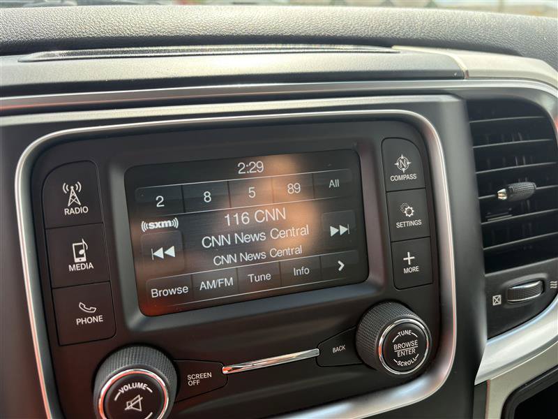 Used 2018 RAM 1500 Classic SLT AWD/4WD image 11