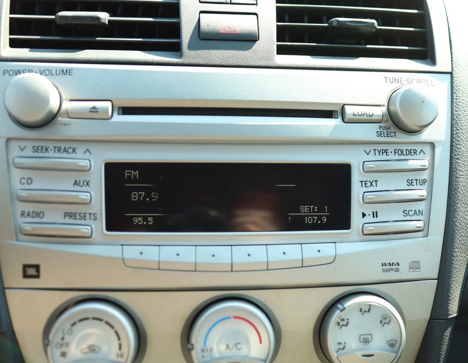 Used 2011 Toyota Camry SE image 21