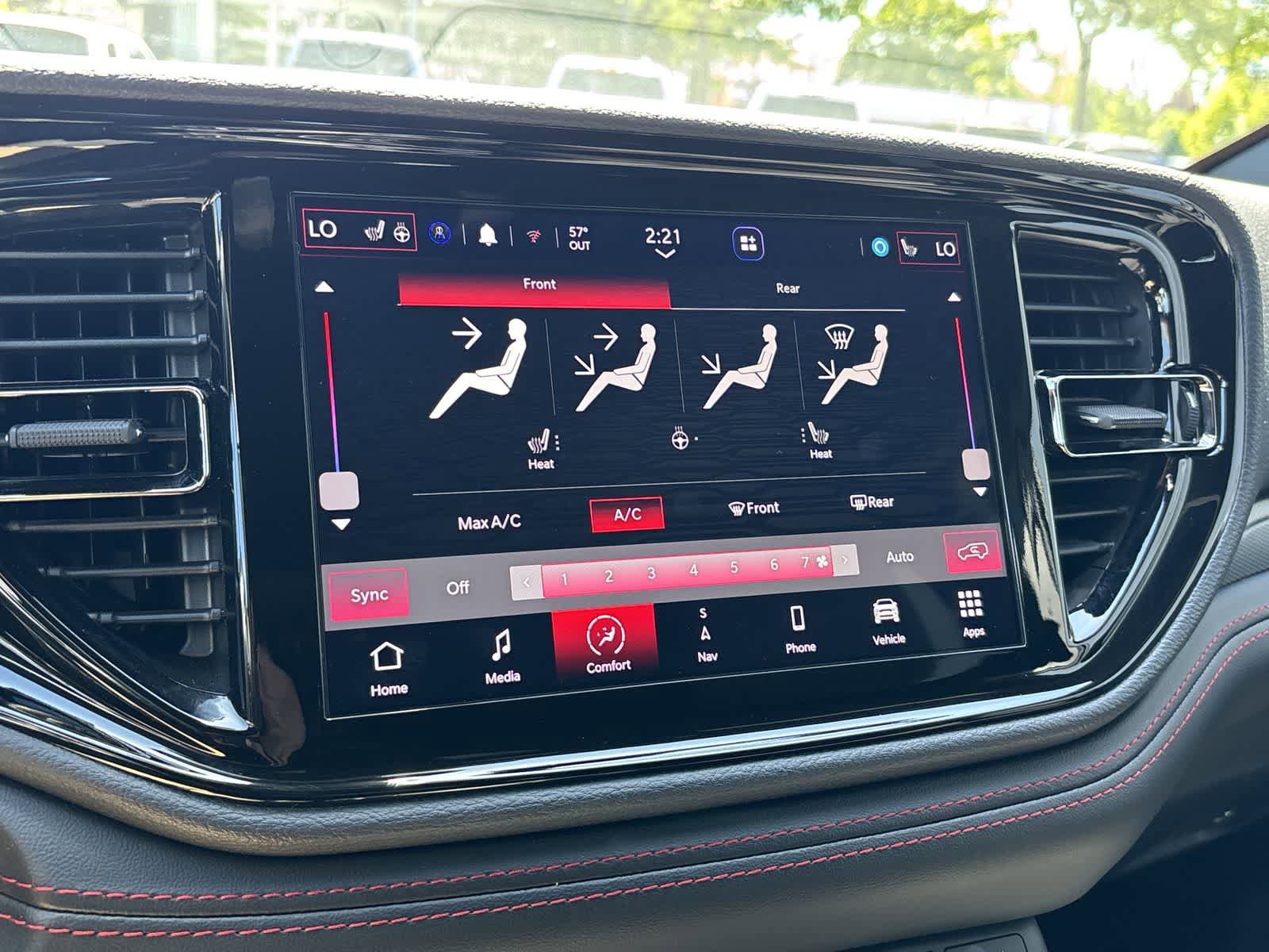 Used 2025 Dodge Durango GT AWD/4WD image 18