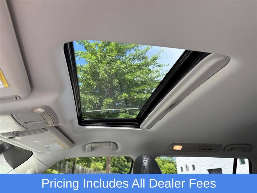 Used 2022 Nissan Armada SL w/ Cargo Package AWD/4WD image 15