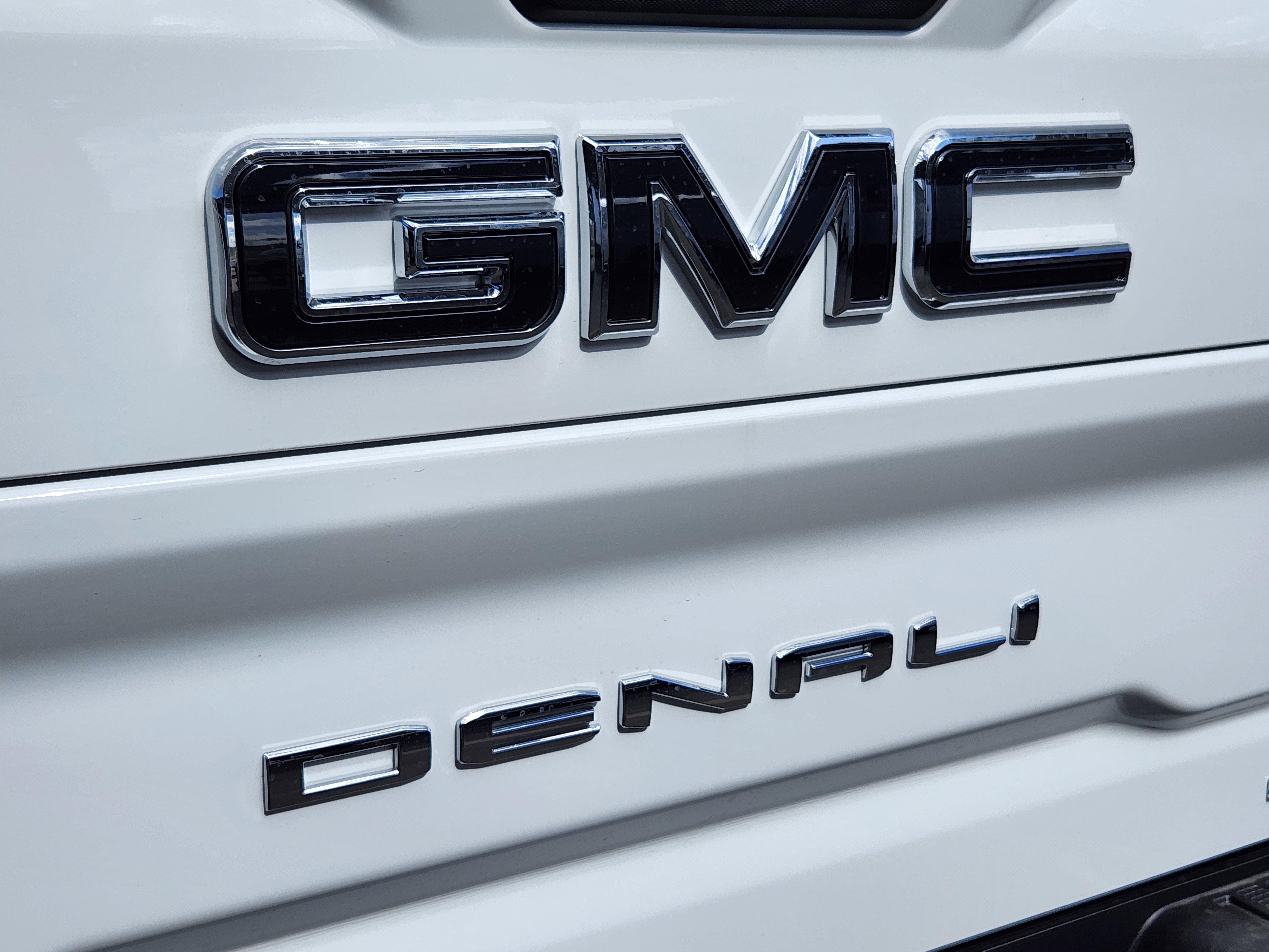 New 2025 GMC Sierra 2500 Denali Ultimate w/ Max Trailering Package image 14