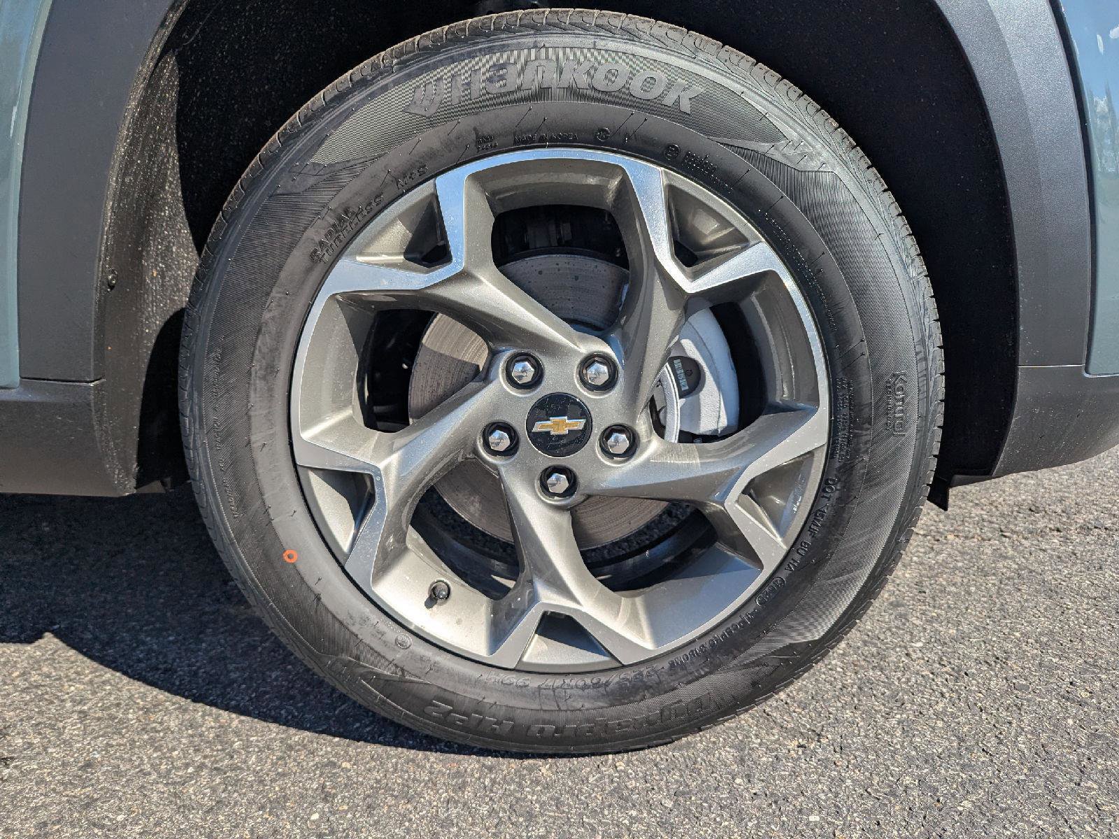 New 2026 Chevrolet Trax LT w/ Sunroof Package image 13