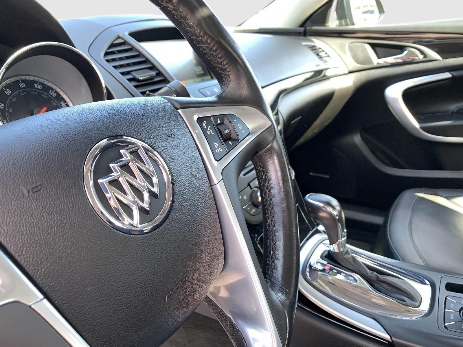 Used 2012 Buick Regal Premium image 43