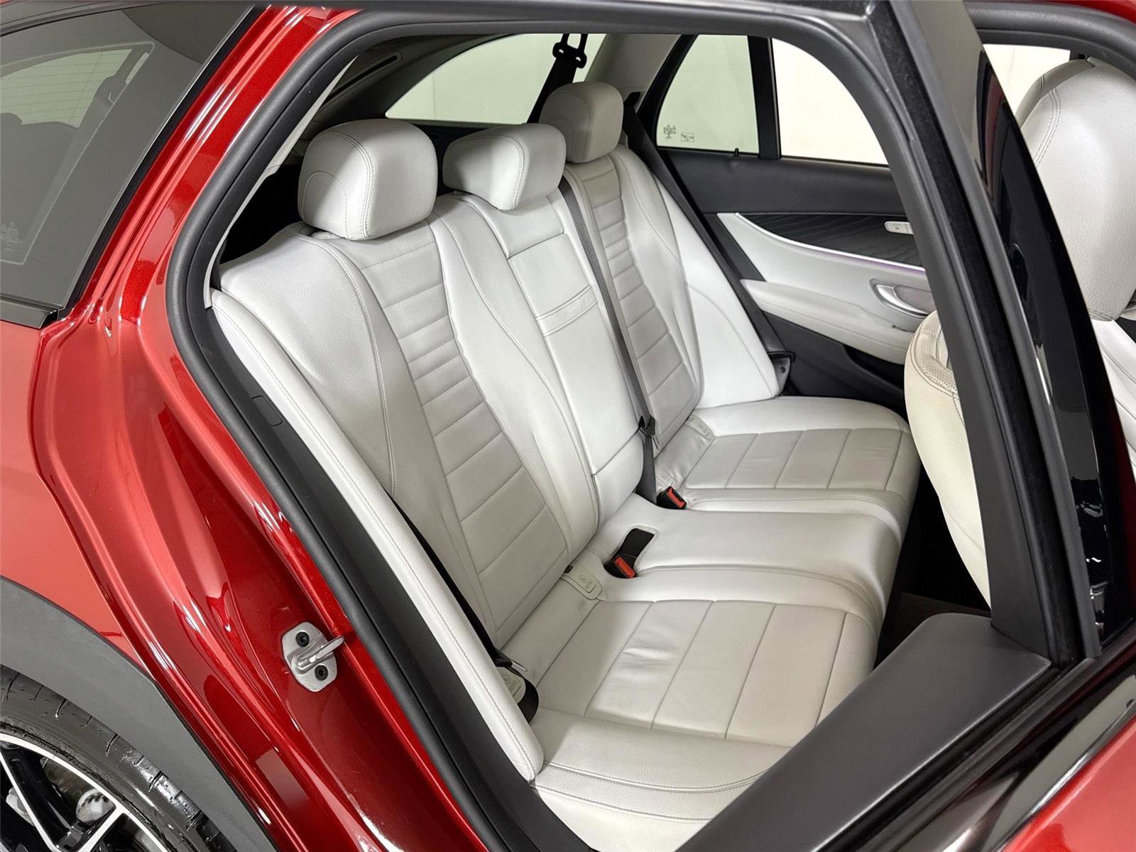 Used 2021 Mercedes-Benz E 450 4MATIC All-Terrain Wagon image 30