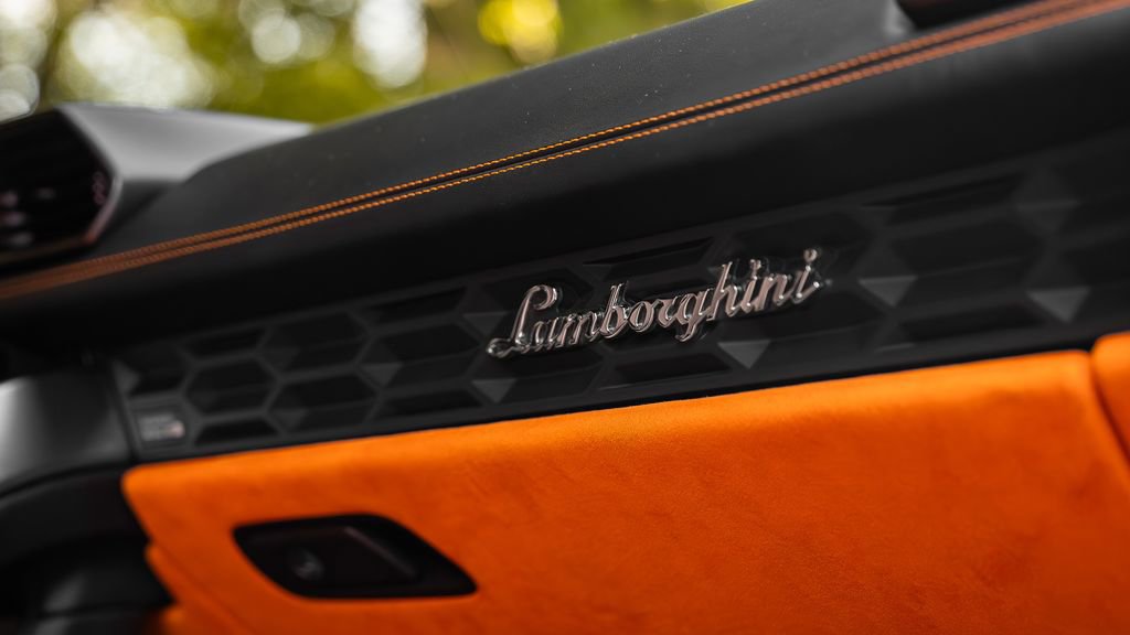 Used 2015 Lamborghini Huracan LP 610-4 image 41