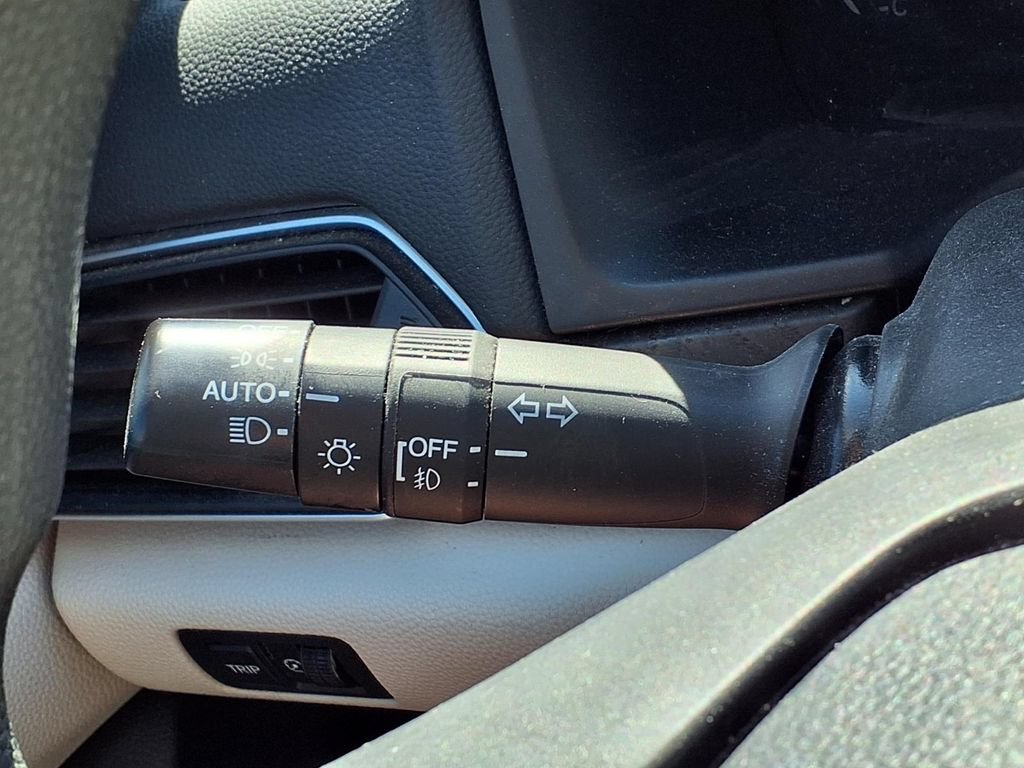 Used 2020 Honda Accord EX image 17