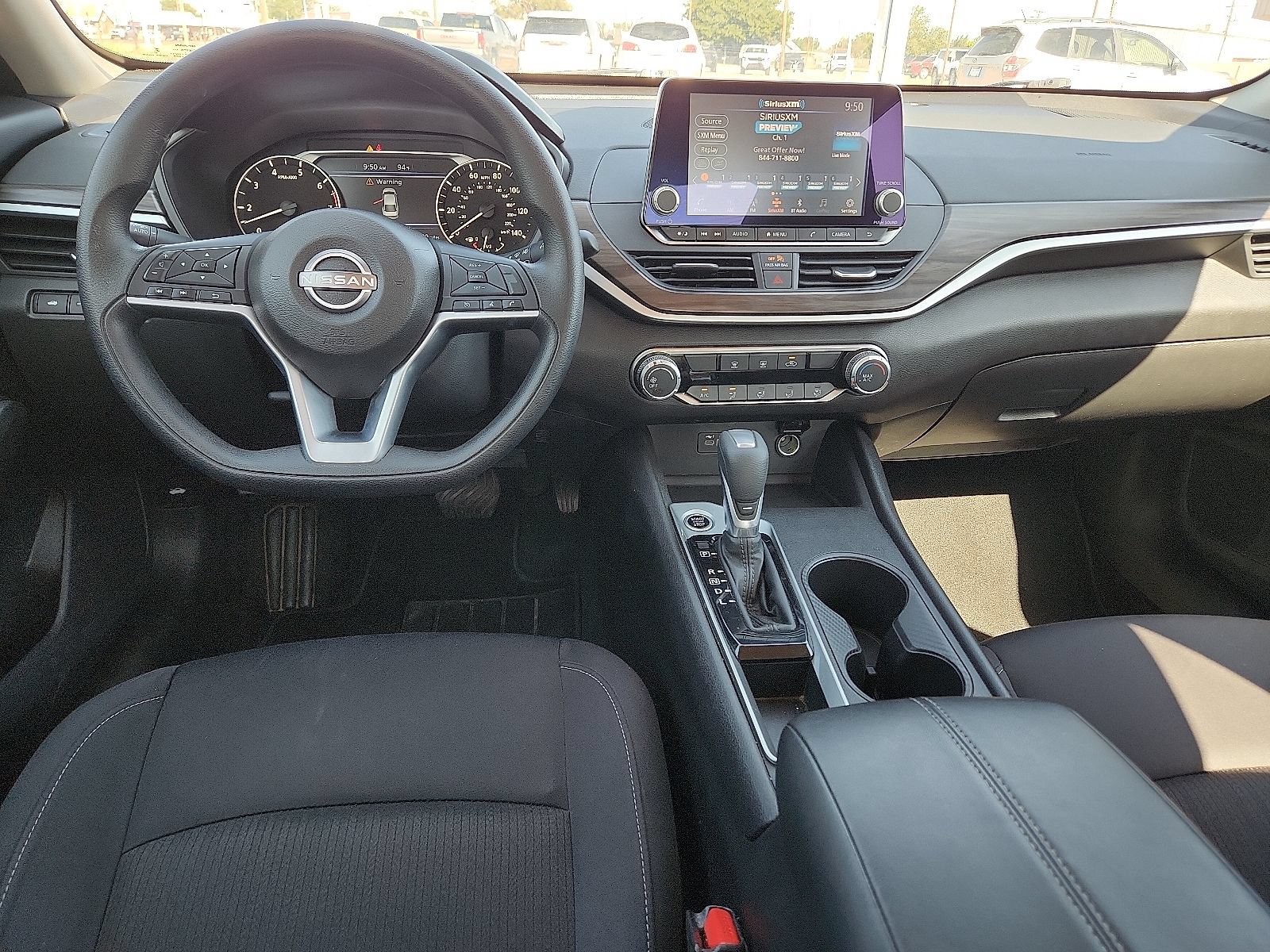 Used 2025 Nissan Altima 2.5 SV FWD image 9