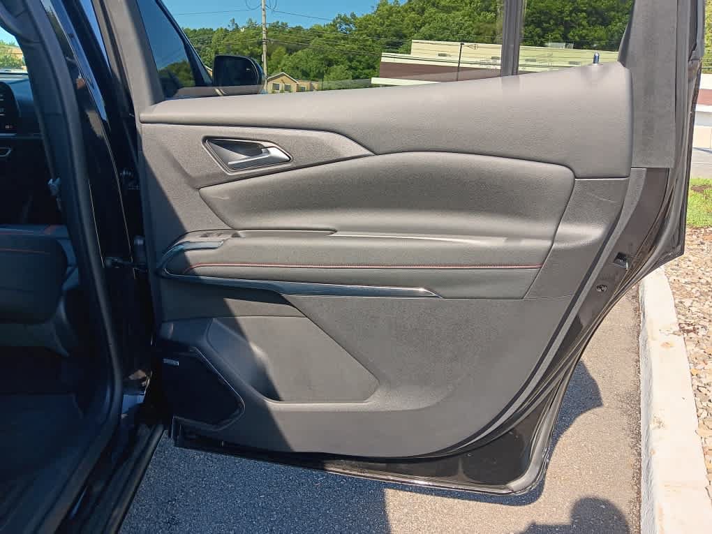 Used 2024 Chevrolet Traverse RS AWD/4WD image 35