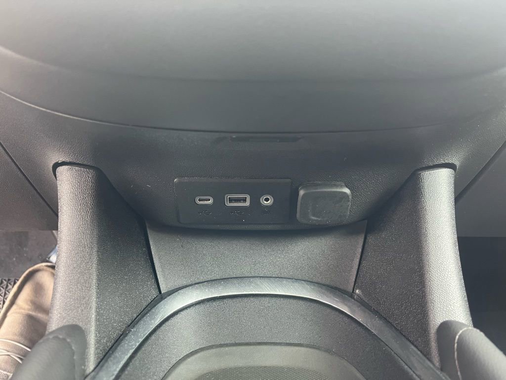 Used 2022 Chevrolet Malibu LT w/ Leather Package image 20