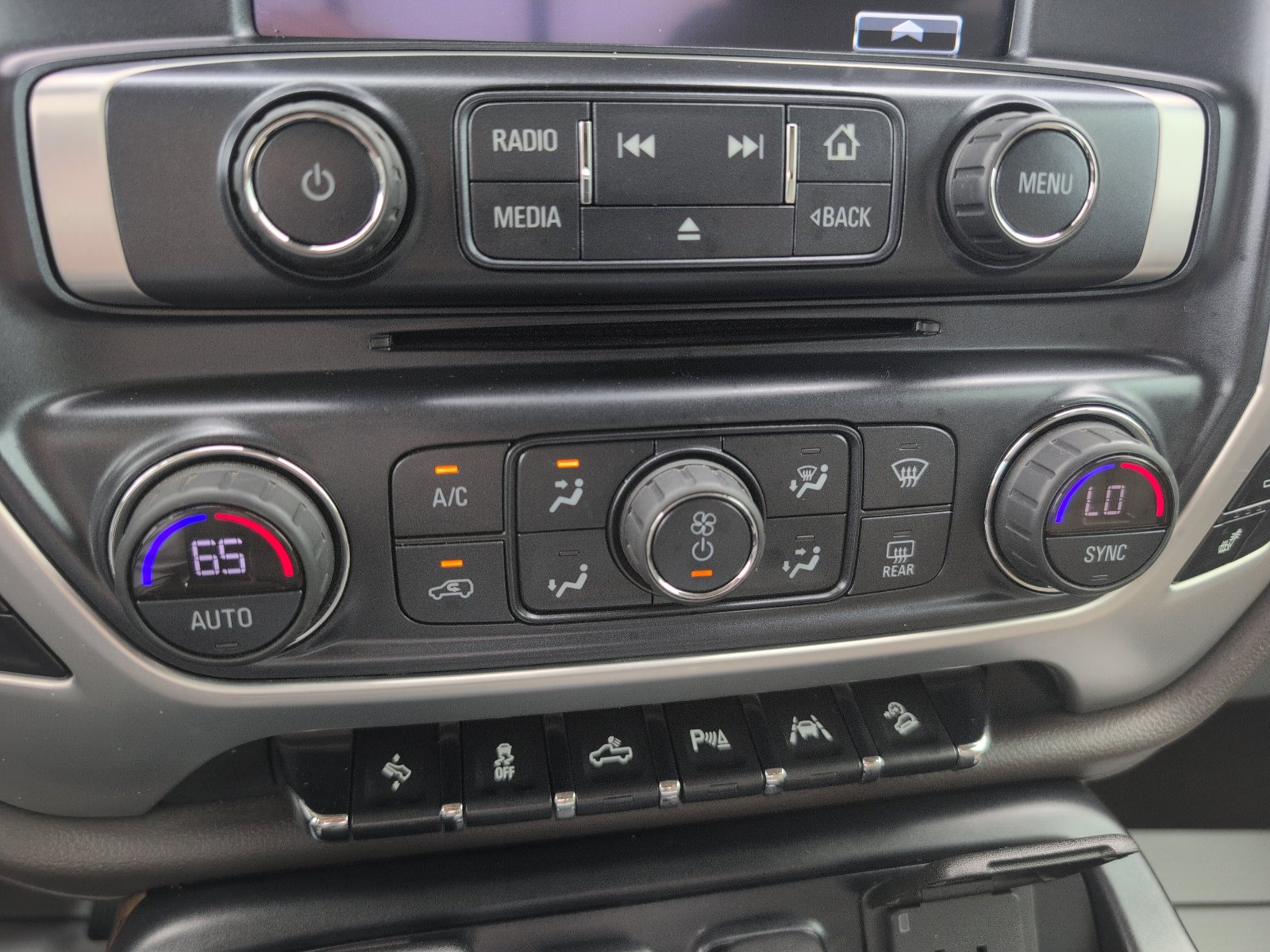 Used 2018 GMC Sierra 1500 SLT AWD/4WD image 24