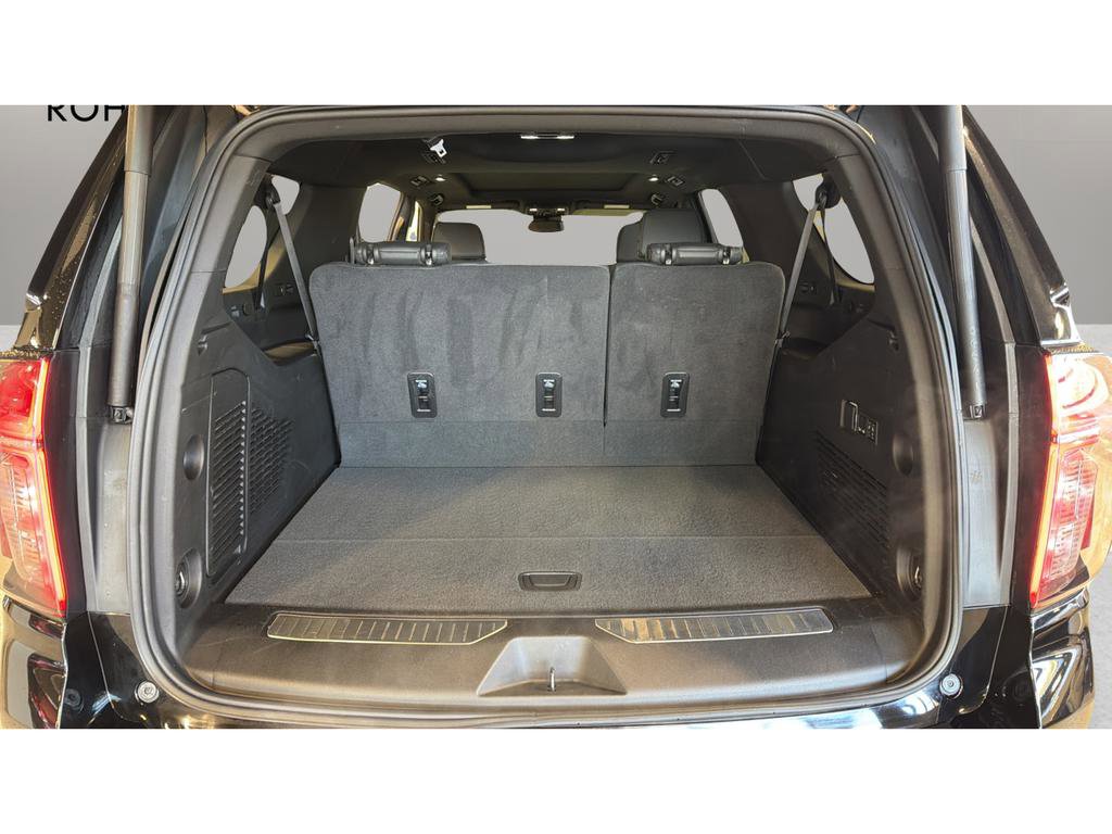 Used 2024 Chevrolet Suburban Z71 w/ Luxury Package image 19