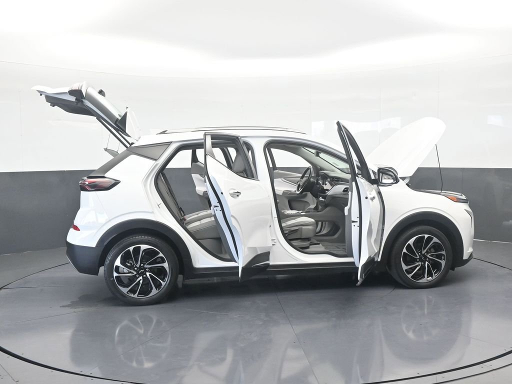 Used 2023 Chevrolet Bolt EUV Premier image 84