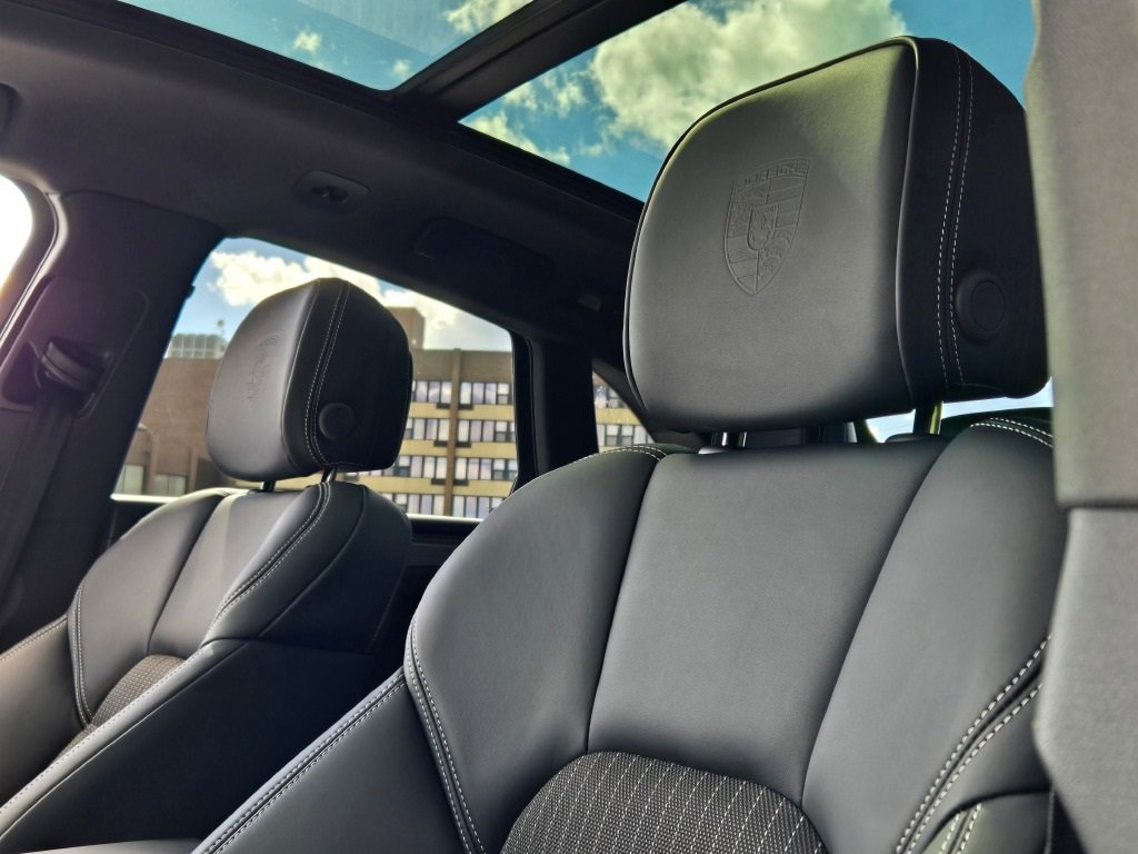 New 2026 Porsche Macan Turbo image 22