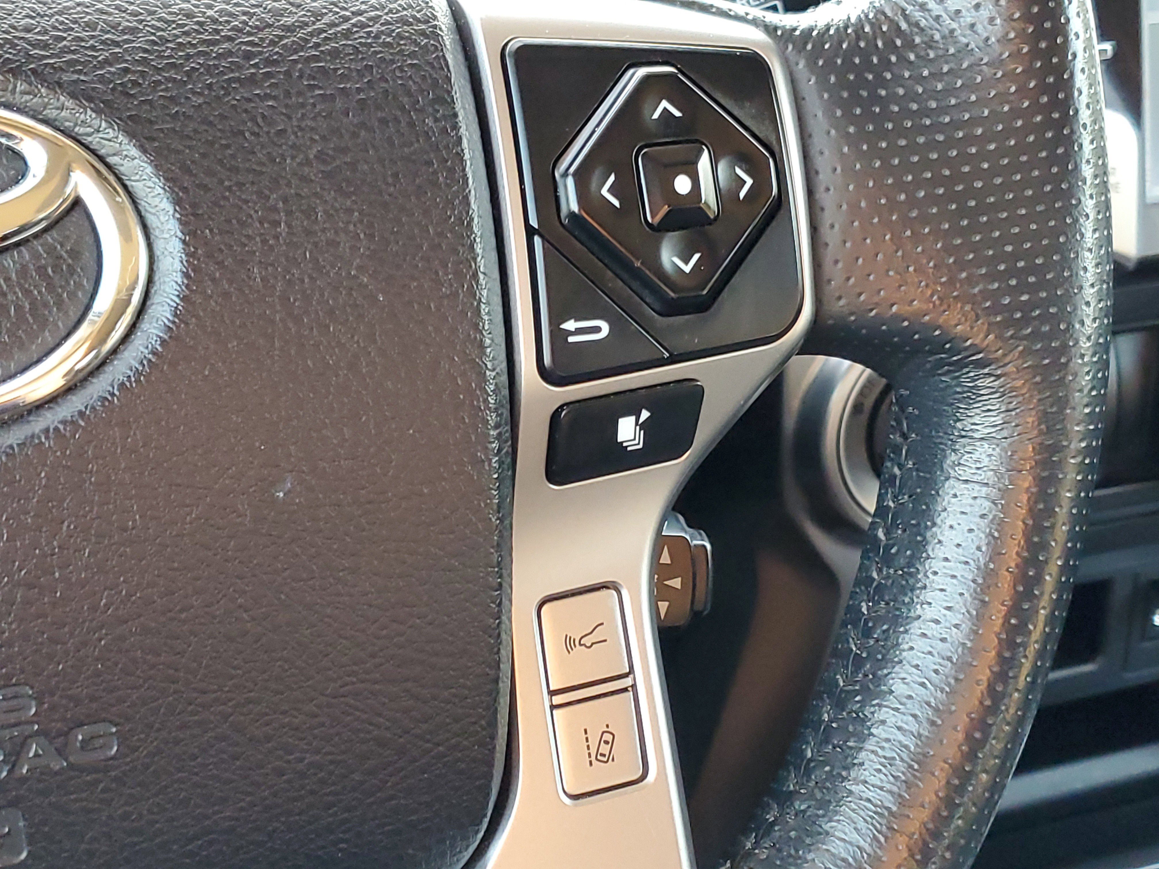 Certified 2024 Toyota 4Runner SR5 Premium image 24