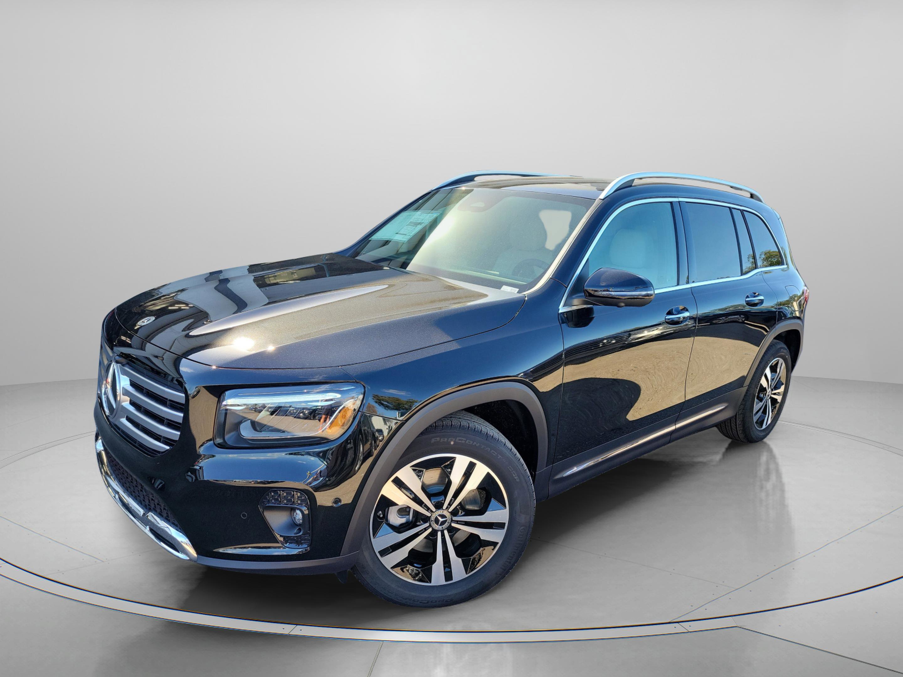 Certified 2026 Mercedes-Benz GLB 250 GLB 250 image 2