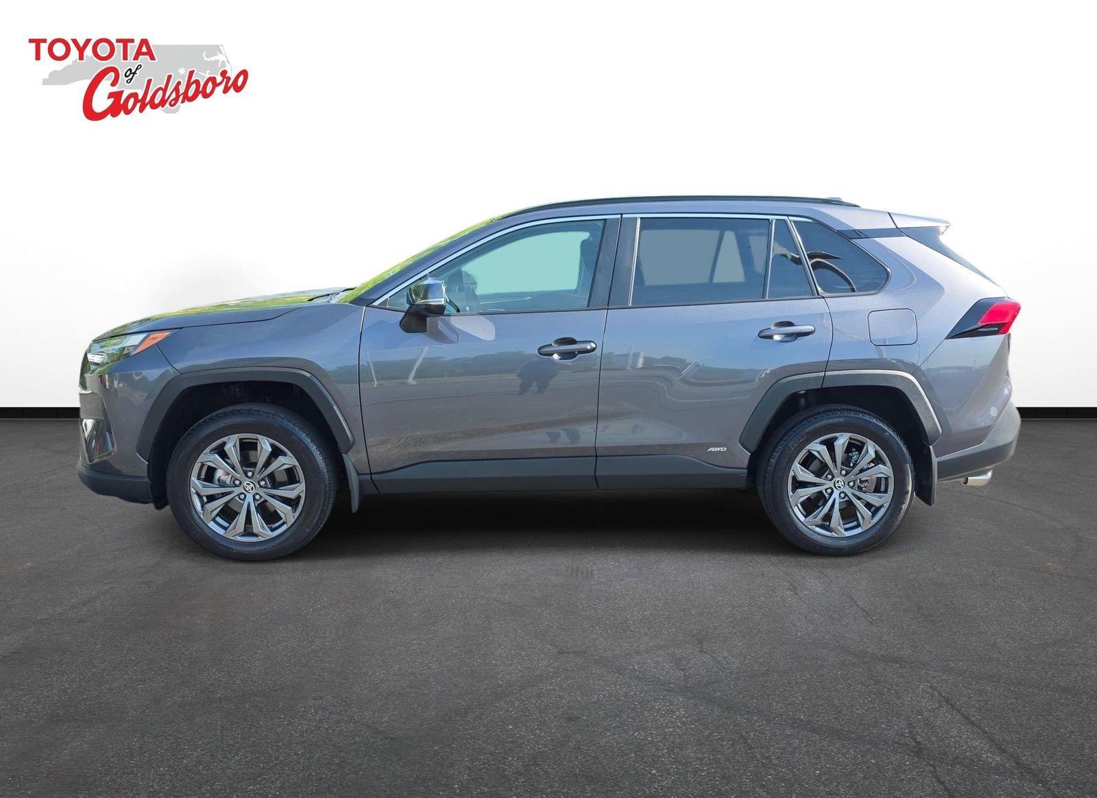 Used 2024 Toyota RAV4 XLE Premium image 8