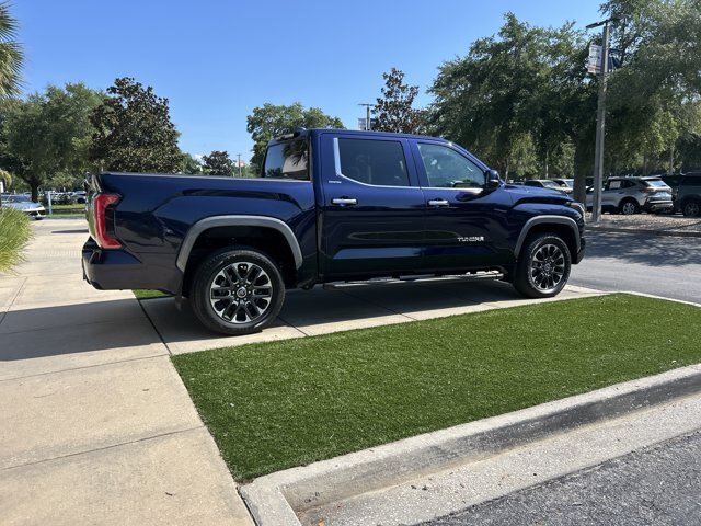 Used 2024 Toyota Tundra Limited AWD/4WD image 5