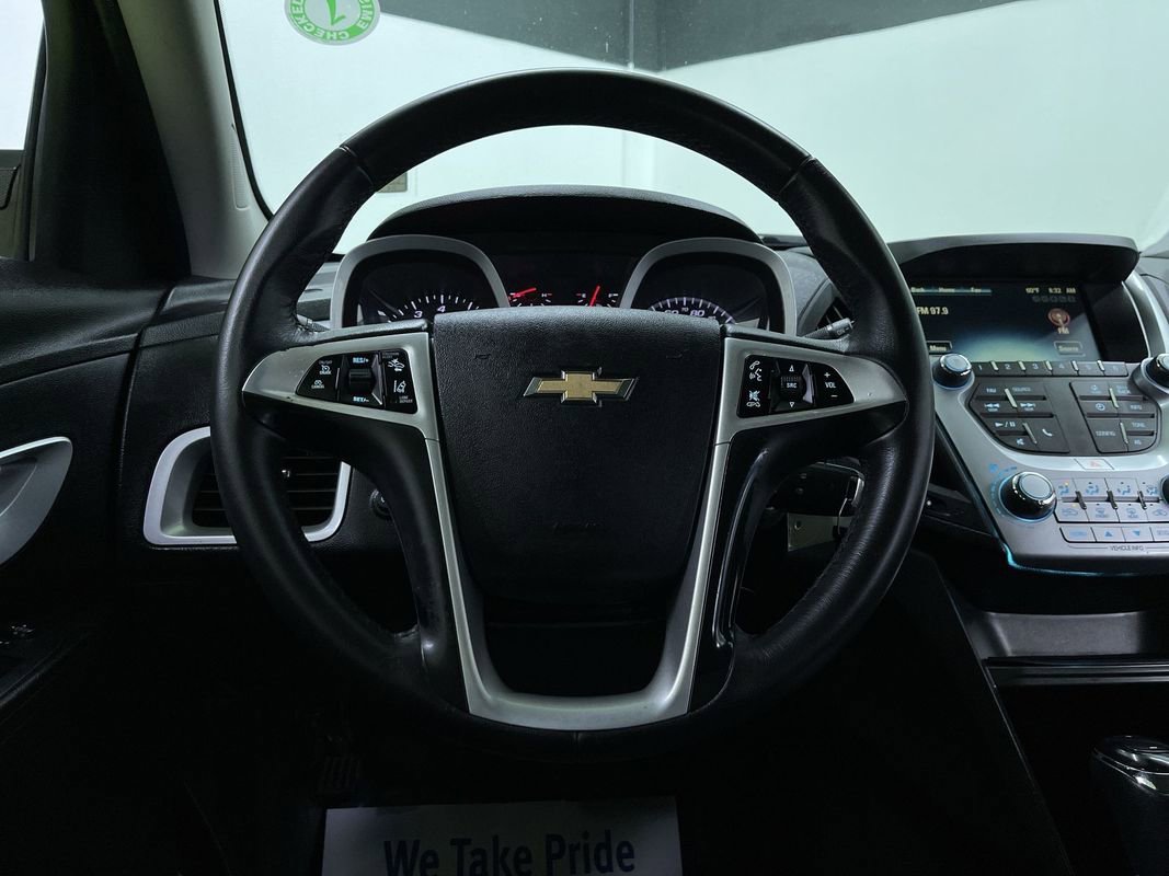 Used 2017 Chevrolet Equinox LT w/ Driver Confidence Package II AWD/4WD image 19