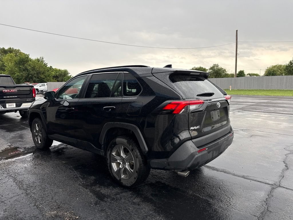 Used 2025 Toyota RAV4 XLE FWD image 3