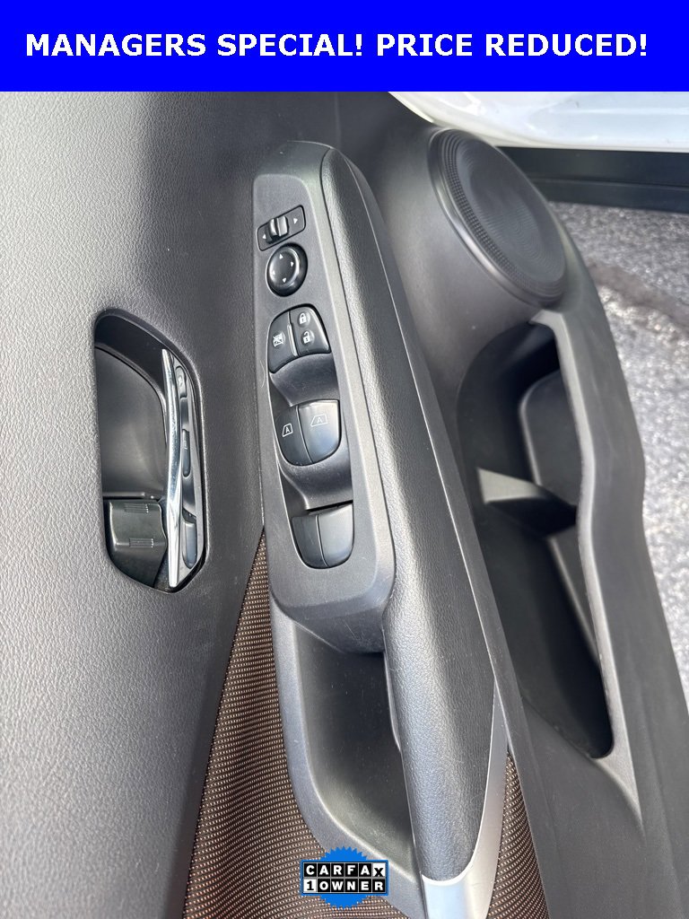 Used 2023 Nissan Kicks SR image 19