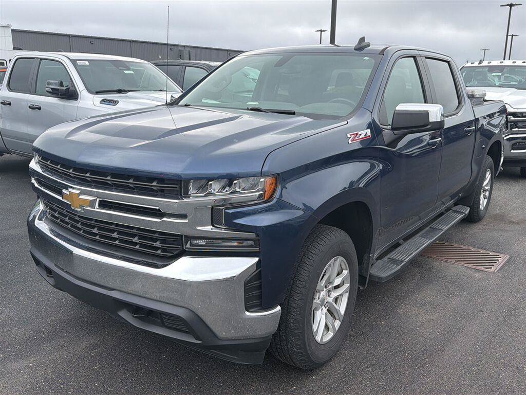 Used 2022 Chevrolet Silverado 1500 LT w/ Z71 Off-Road Package AWD/4WD image 3