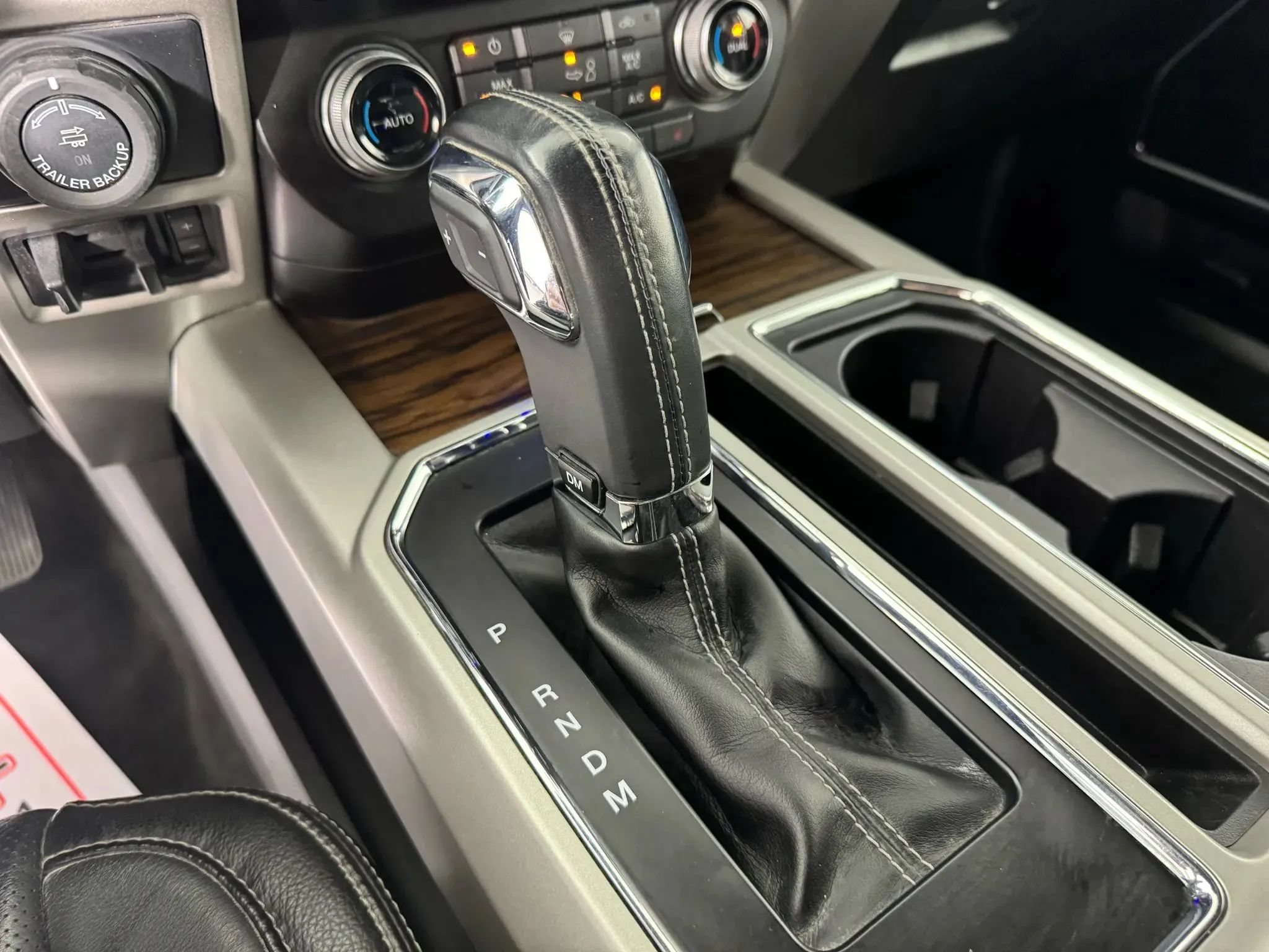 Used 2018 Ford F150 Lariat w/ Equipment Group 502A Luxury AWD/4WD image 24