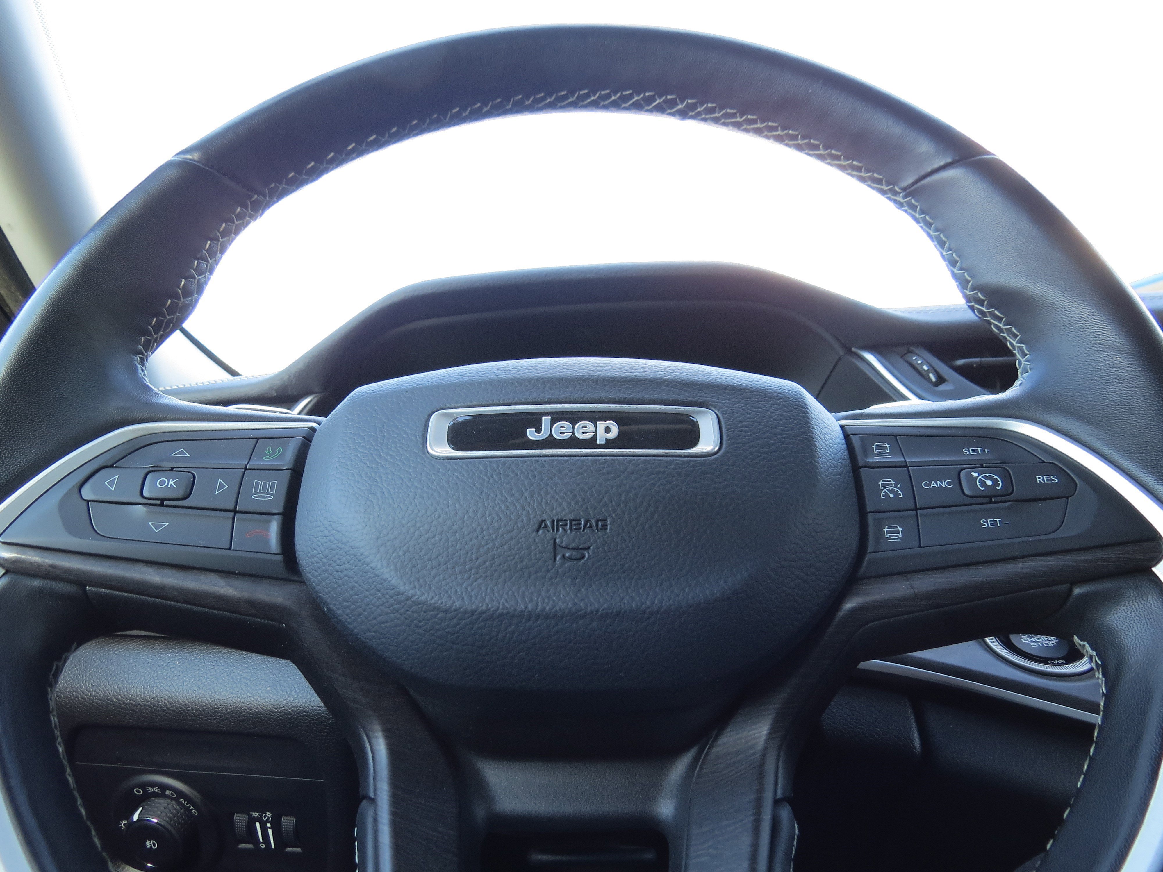 Used 2022 Jeep Grand Cherokee L Limited image 22