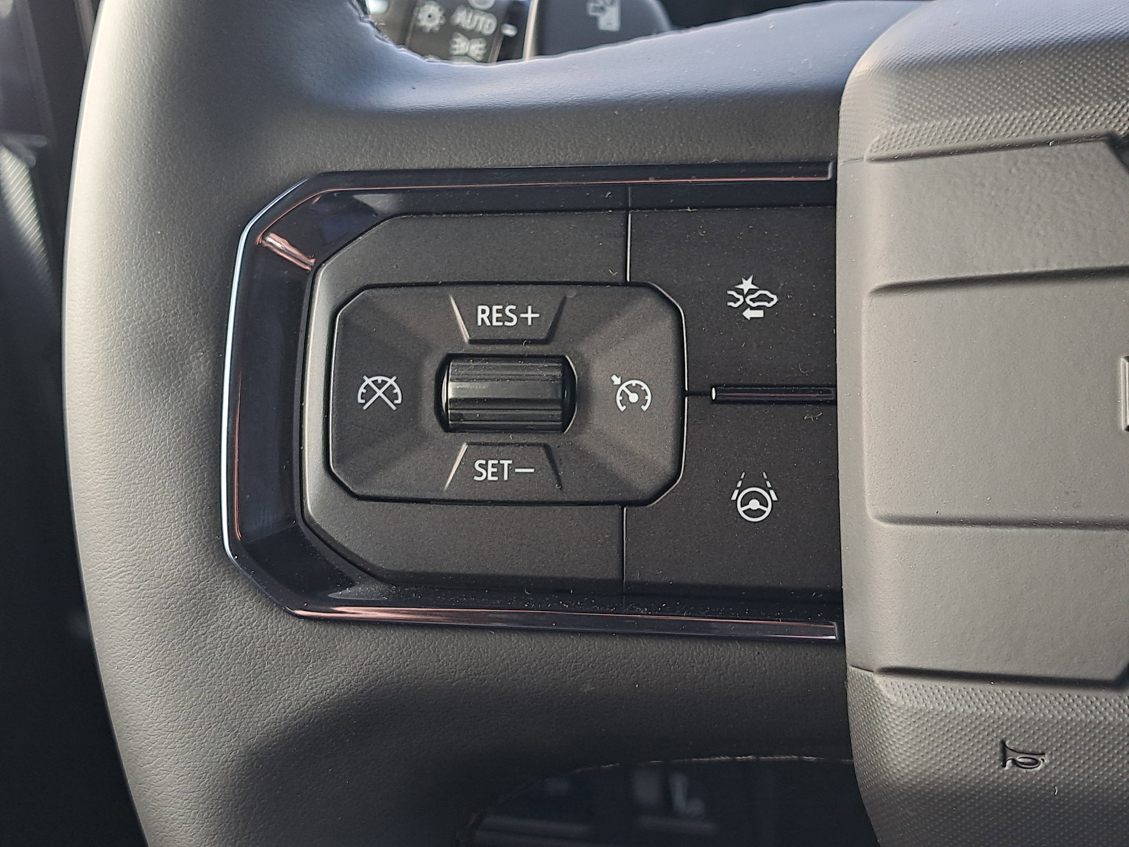 New 2026 GMC Hummer EV SUV image 25