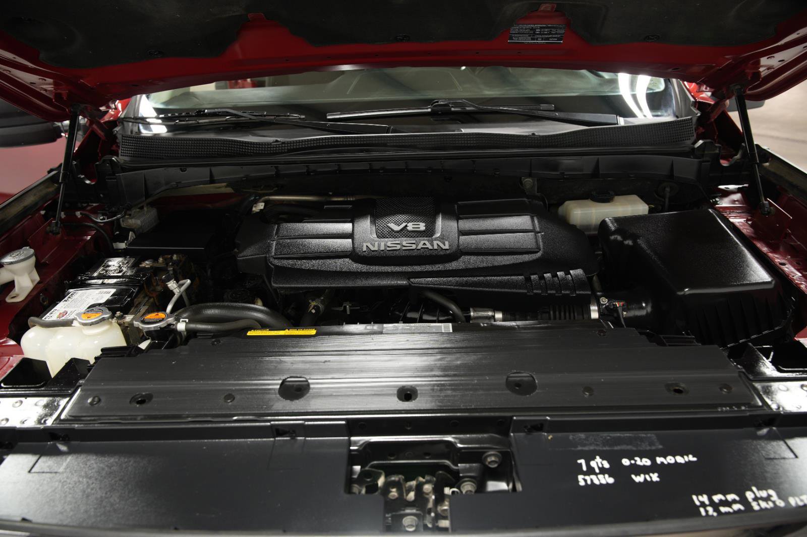 Used 2017 Nissan Titan SV image 14