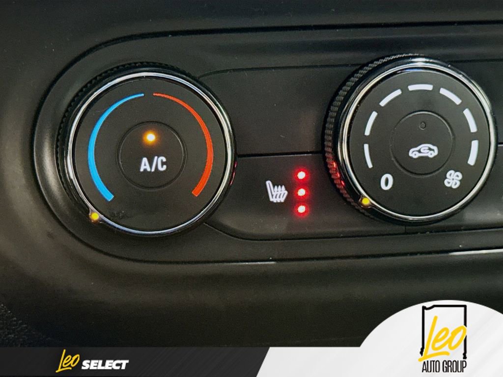 Used 2024 Chevrolet Trax LS w/ LS Convenience Package FWD image 19