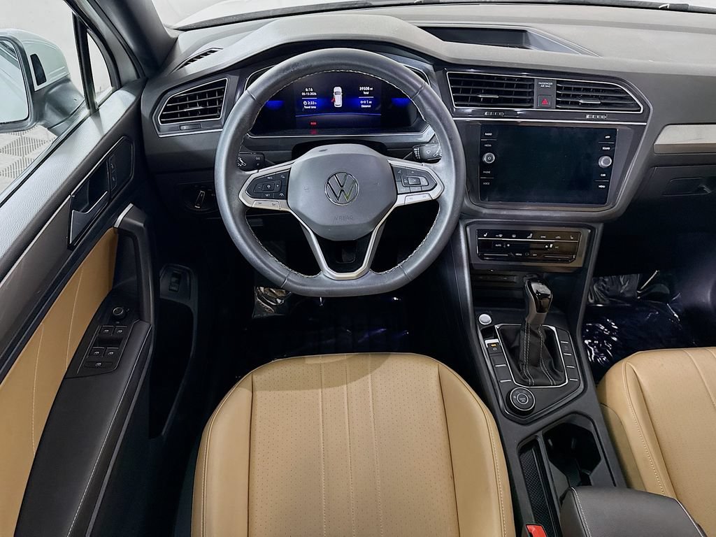 Used 2024 Volkswagen Tiguan SE AWD/4WD image 3