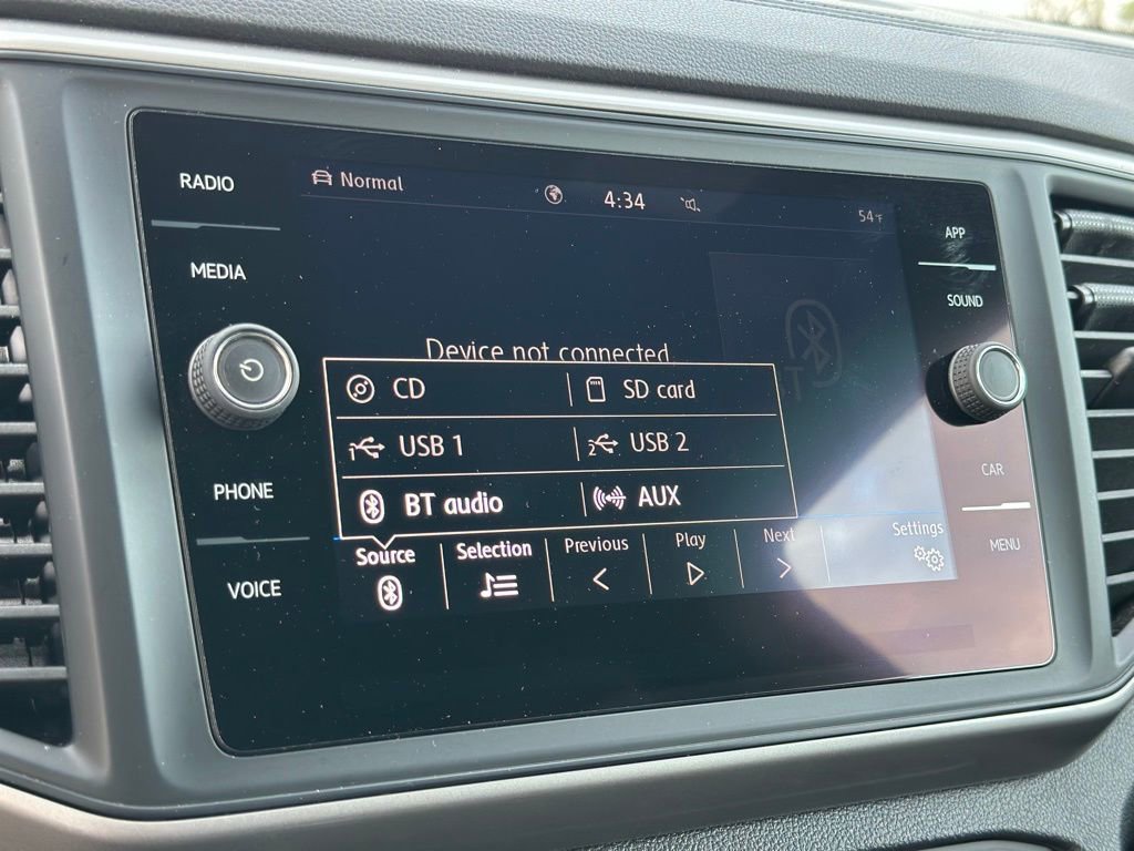 Used 2020 Volkswagen Atlas Cross Sport SE w/ Panoramic Sunroof Package image 37