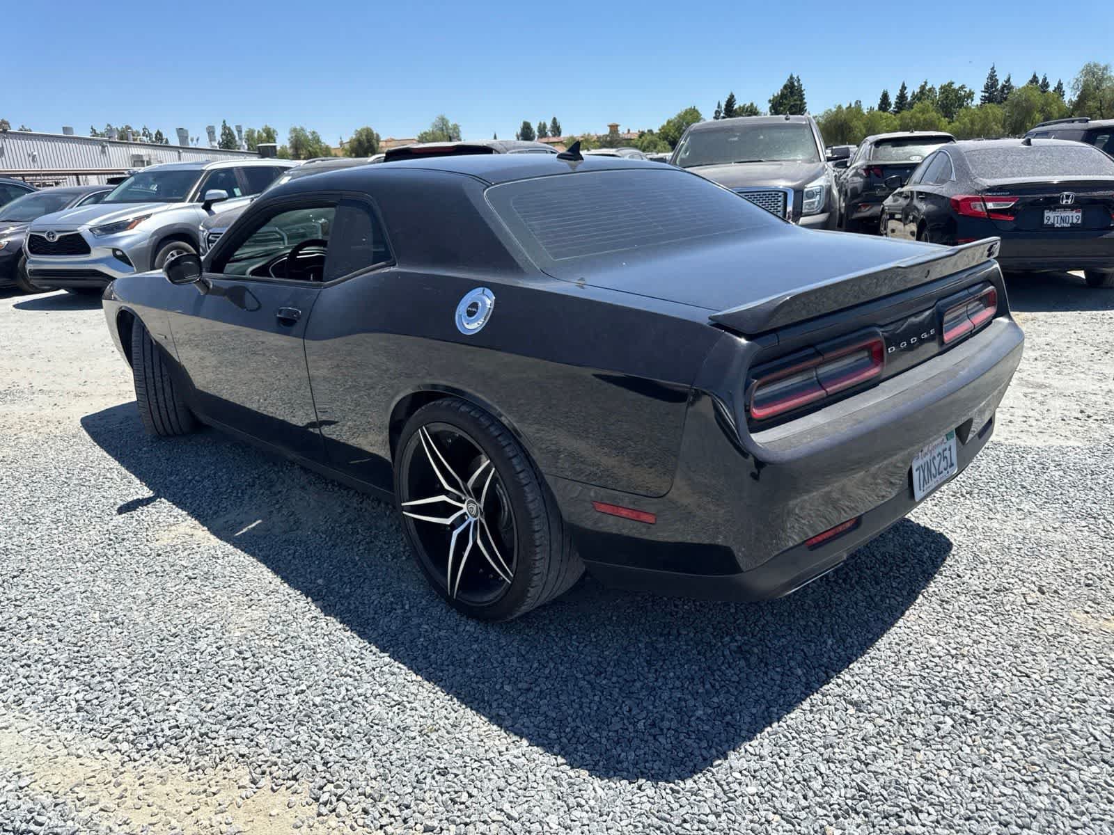 Used 2015 Dodge Challenger R/T Plus RWD image 7
