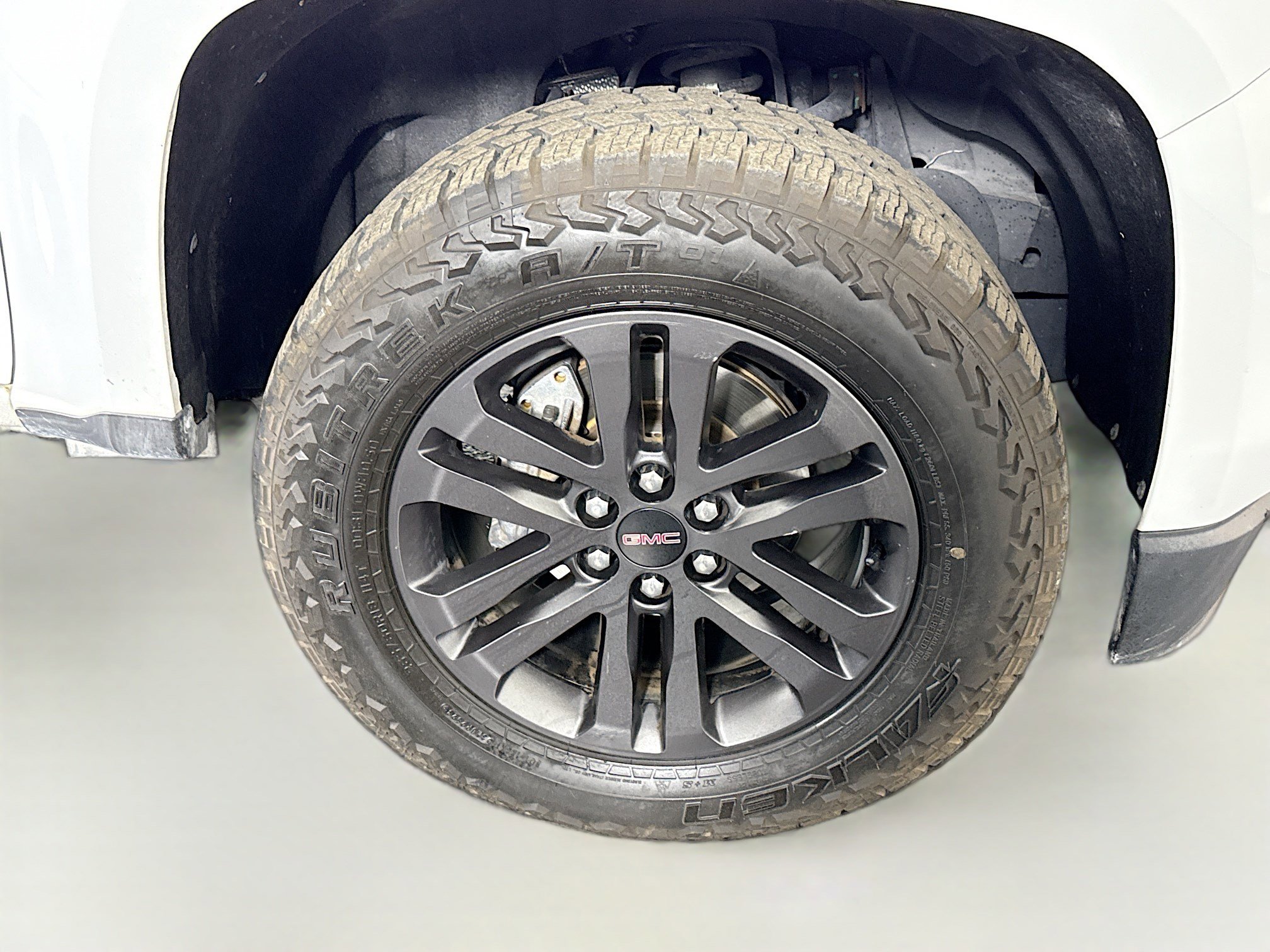 Used 2020 GMC Canyon SLE w/ Elevation Edition image 31