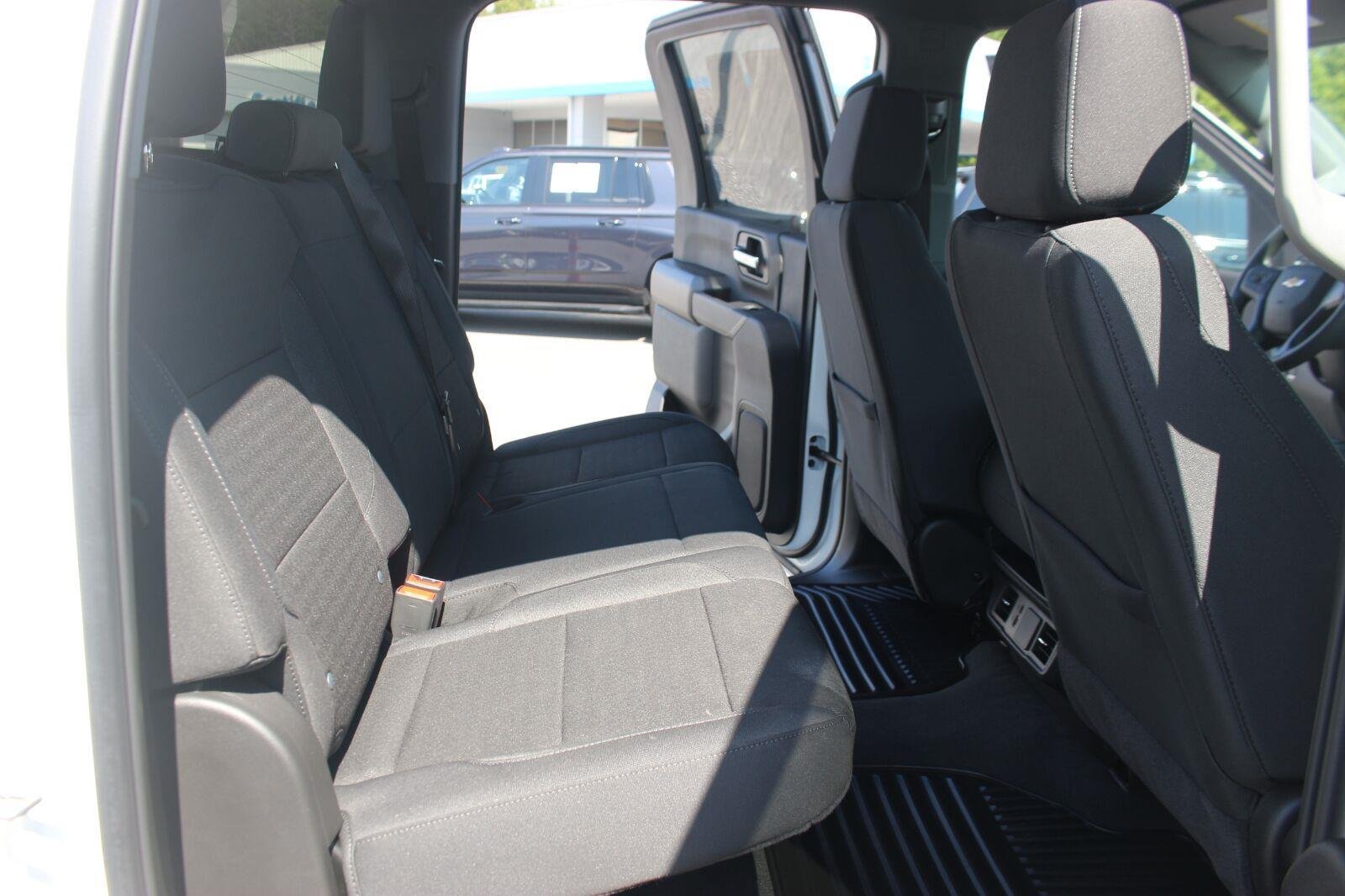 Used 2026 Chevrolet Silverado 2500 Custom w/ Custom Value Package AWD/4WD image 36