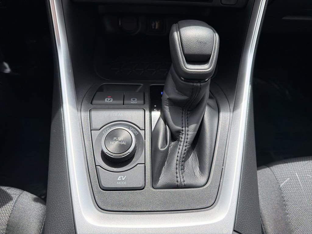 Used 2025 Toyota RAV4 XLE w/ Convenience Package AWD/4WD image 30