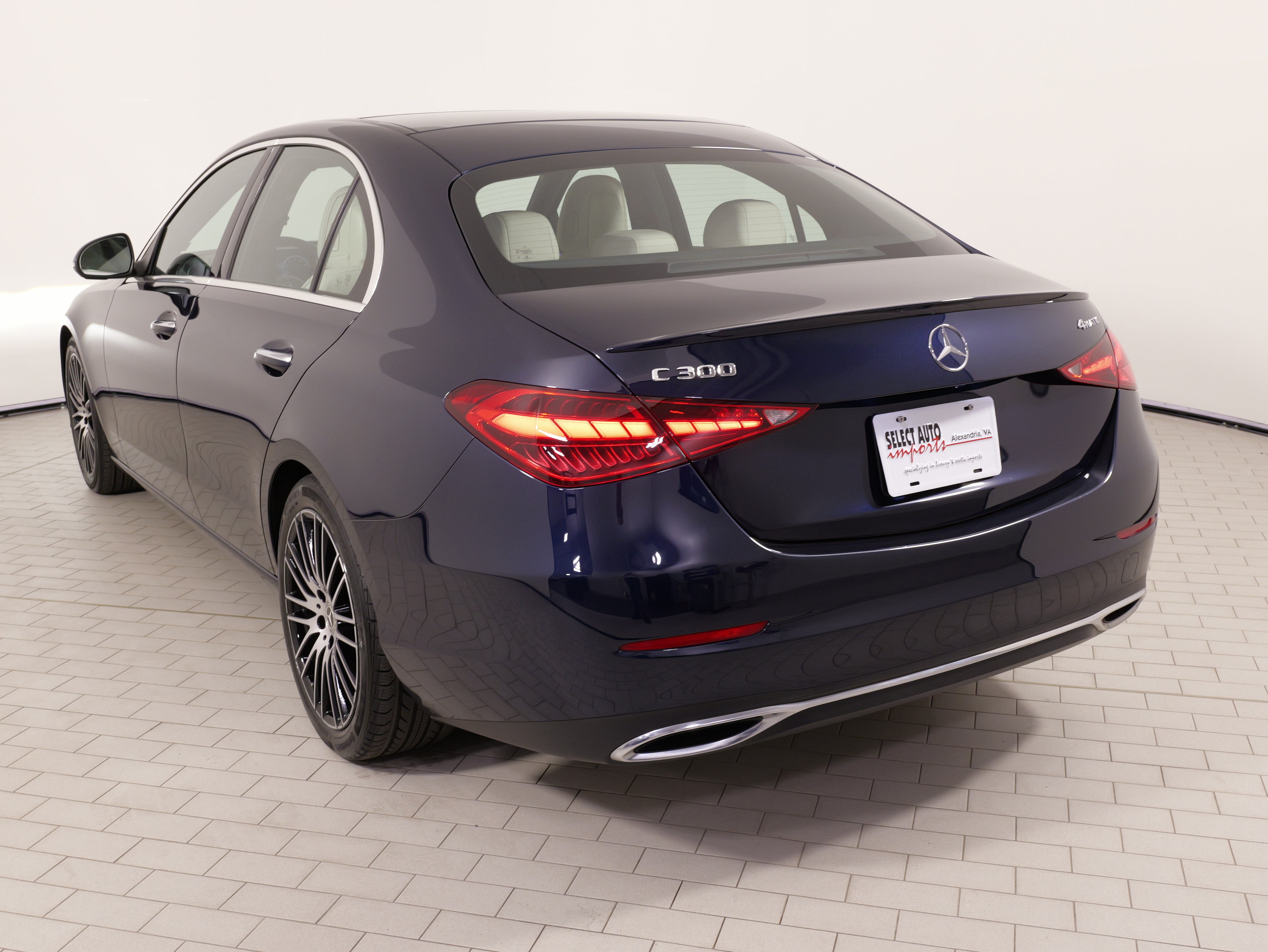 Used 2022 Mercedes-Benz C 300 4MATIC Sedan image 13