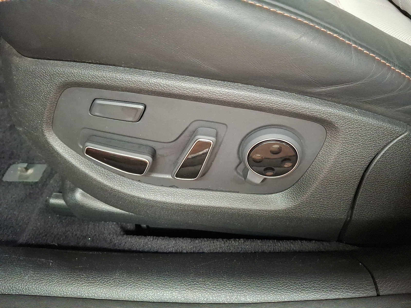 Used 2018 Genesis G80 3.3T Sport image 12