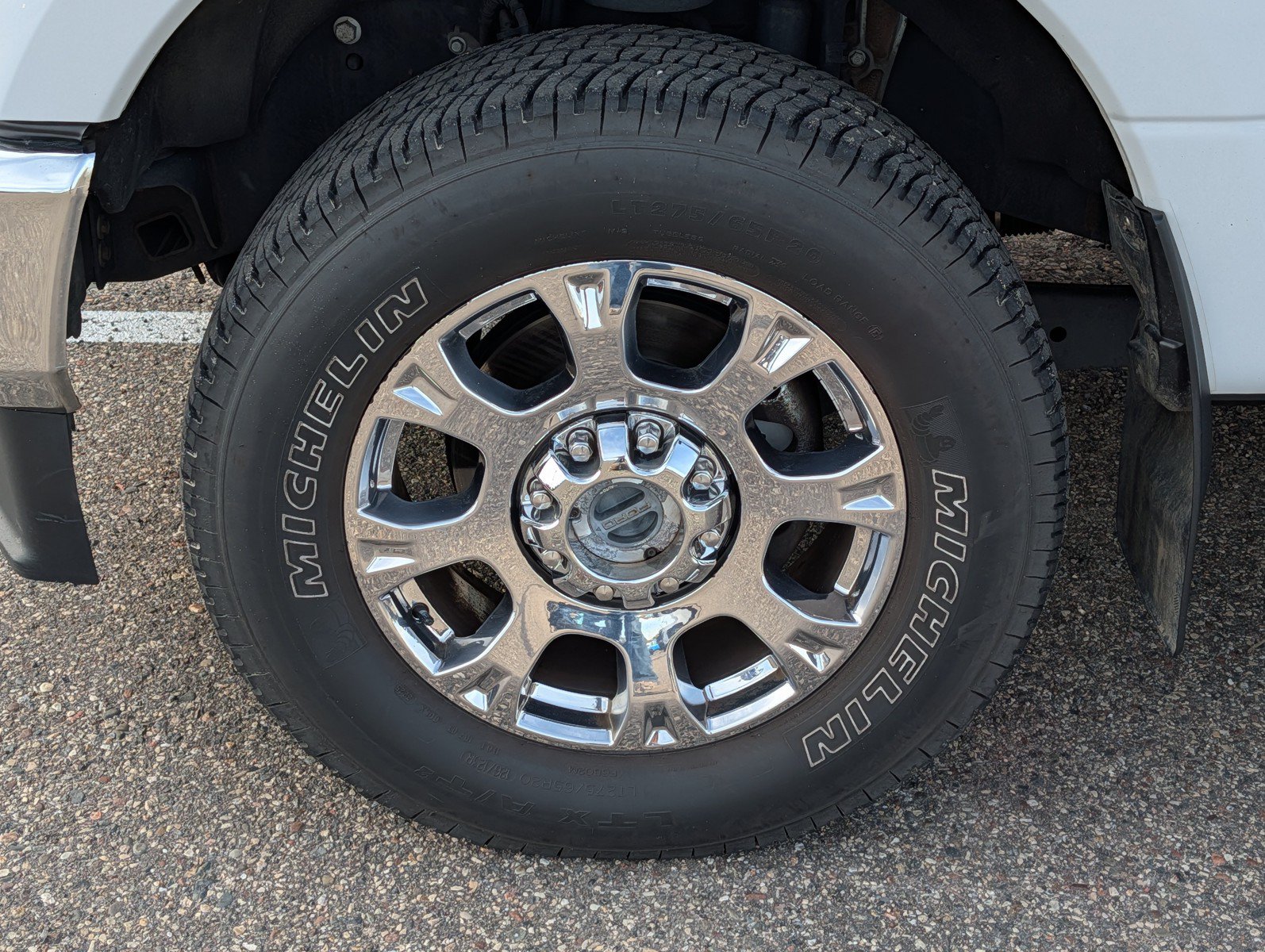 Used 2022 Ford F350 Lariat w/ Lariat Ultimate Package AWD/4WD image 9