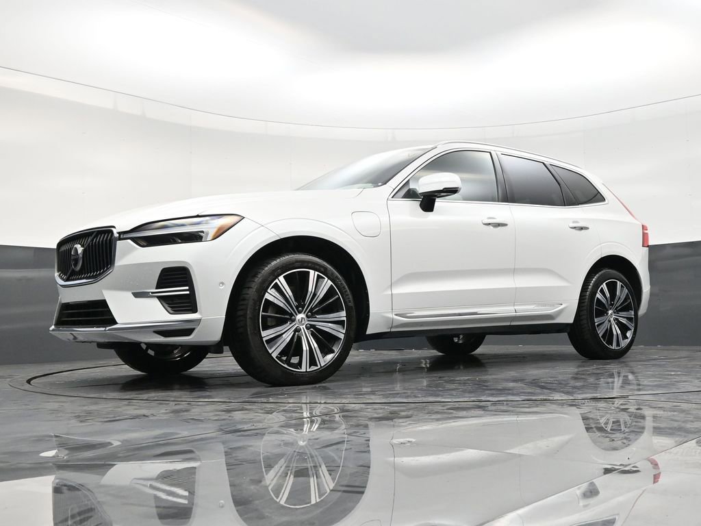 Used 2023 Volvo XC60 T8 Plus image 20