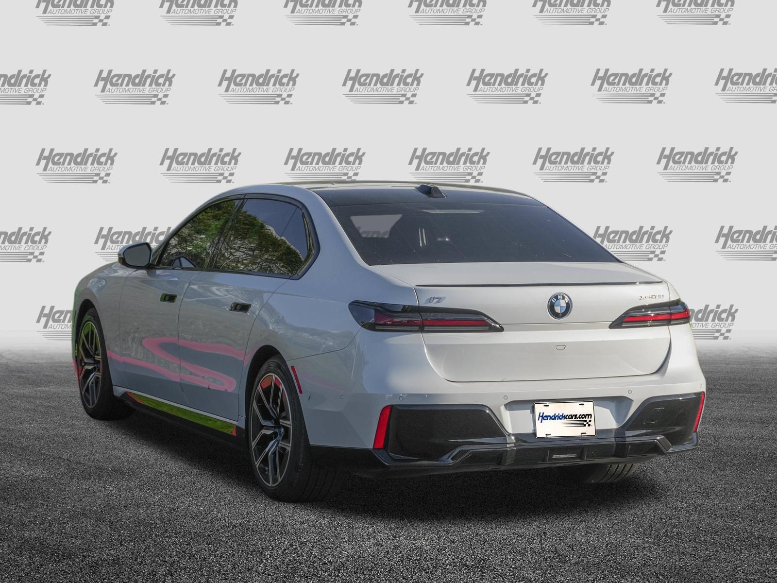 Certified 2023 BMW i7 xDrive60 AWD/4WD image 7