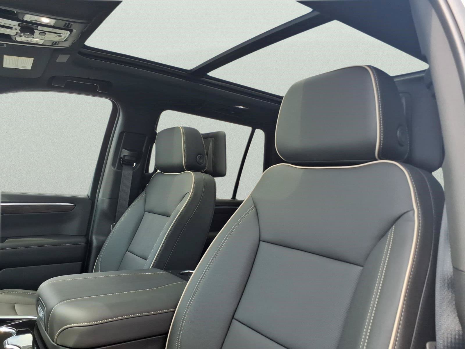 New 2026 Chevrolet Tahoe Premier AWD/4WD image 17