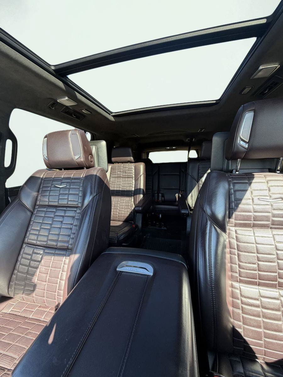 Used 2022 Cadillac Escalade ESV Sport Platinum AWD/4WD image 26