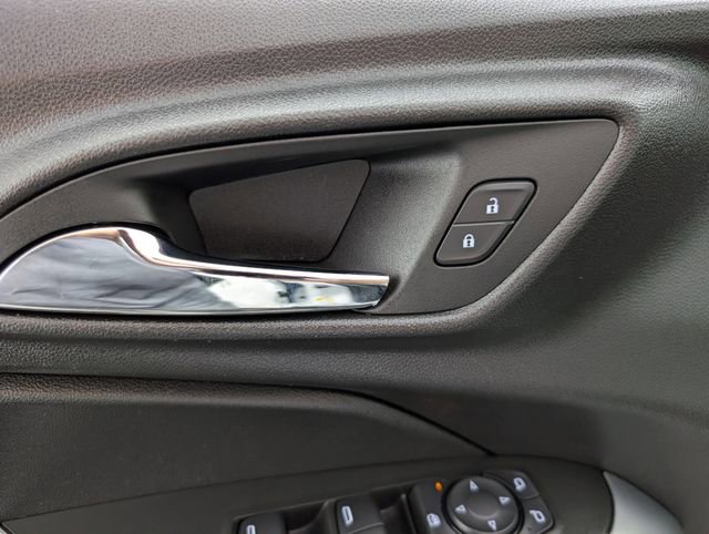 Certified 2025 Chevrolet Trax LS image 16