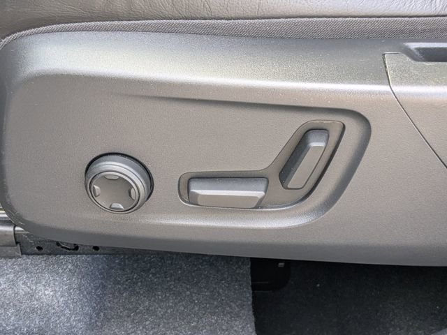 Certified 2023 Volvo XC40 B5 Core w/ Convenience Package image 25