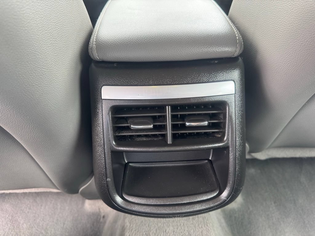 Used 2018 Chevrolet Impala LT FWD image 15