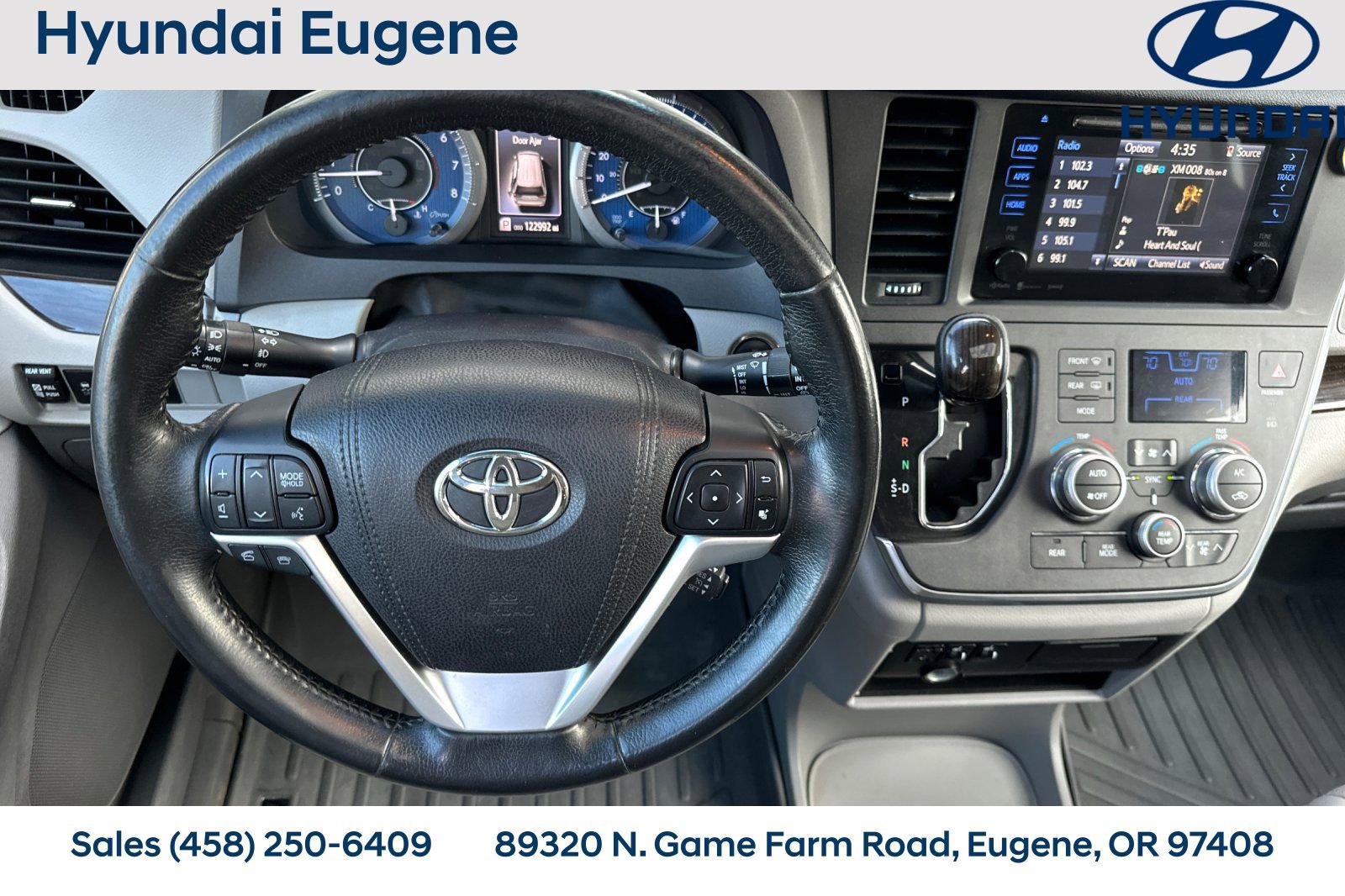 Used 2016 Toyota Sienna XLE image 17