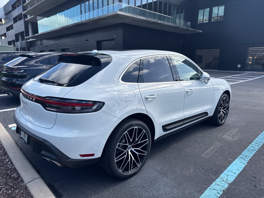Certified 2026 Porsche Macan S AWD/4WD image 3