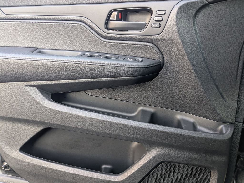 Used 2024 Honda Odyssey Sport image 13